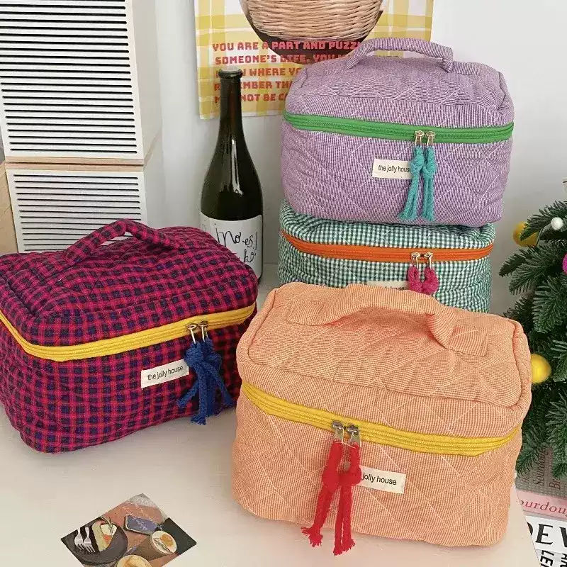 Skincare B Erl - Bolsa de maquillaje a cuadros con